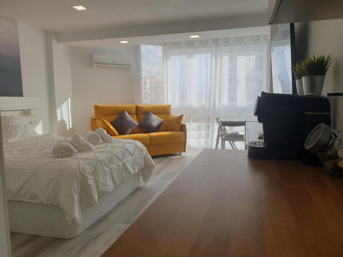 Estudio Amalfi Торре-дель-Мар Екстер'єр фото
